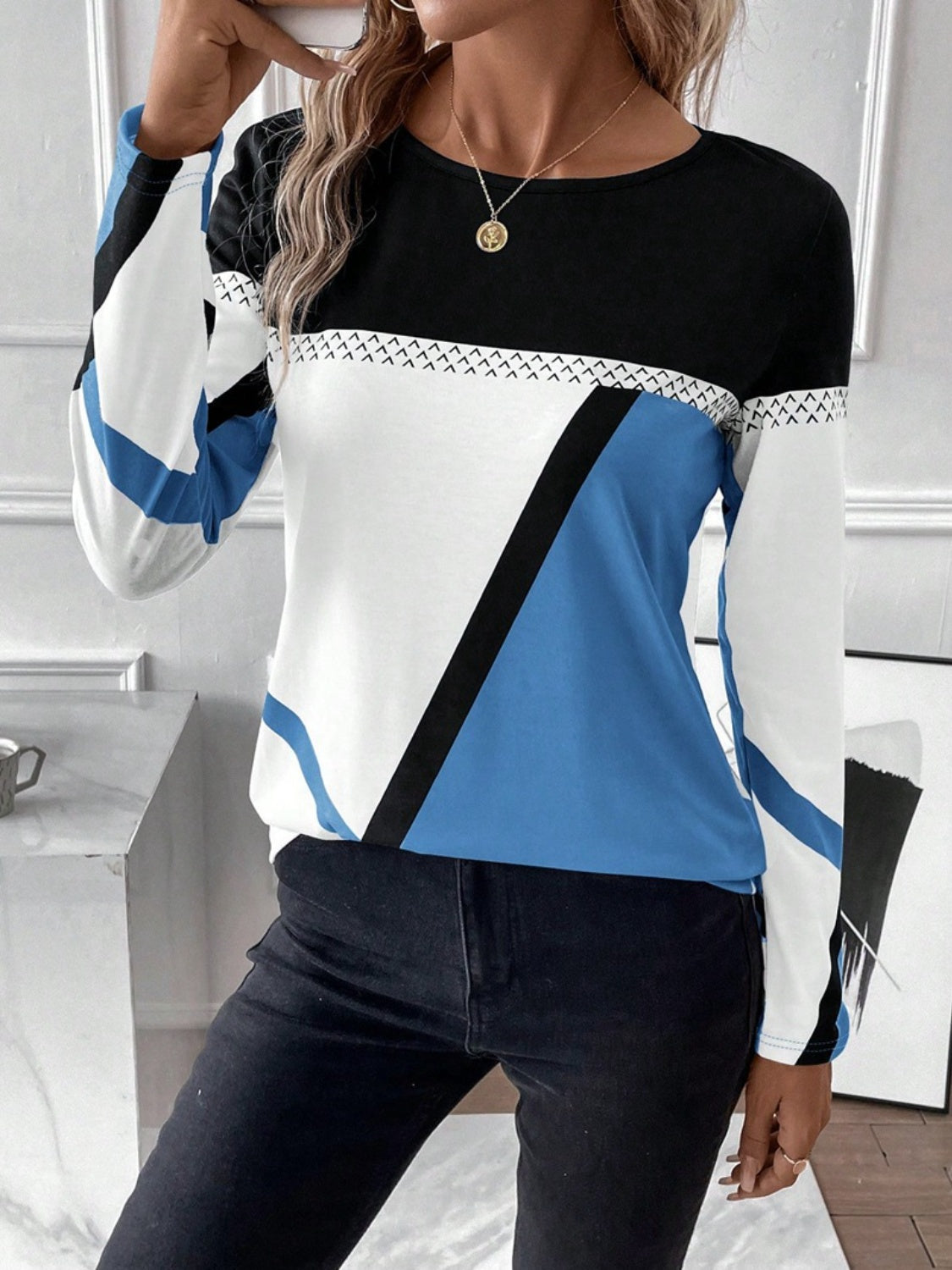 Contrast Round Neck Long Sleeve Top
