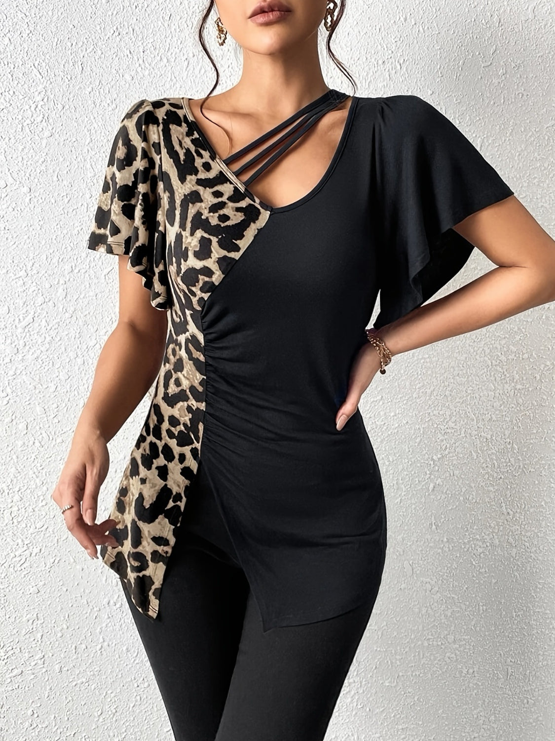 Short Sleeve Ruched Leopard Top
