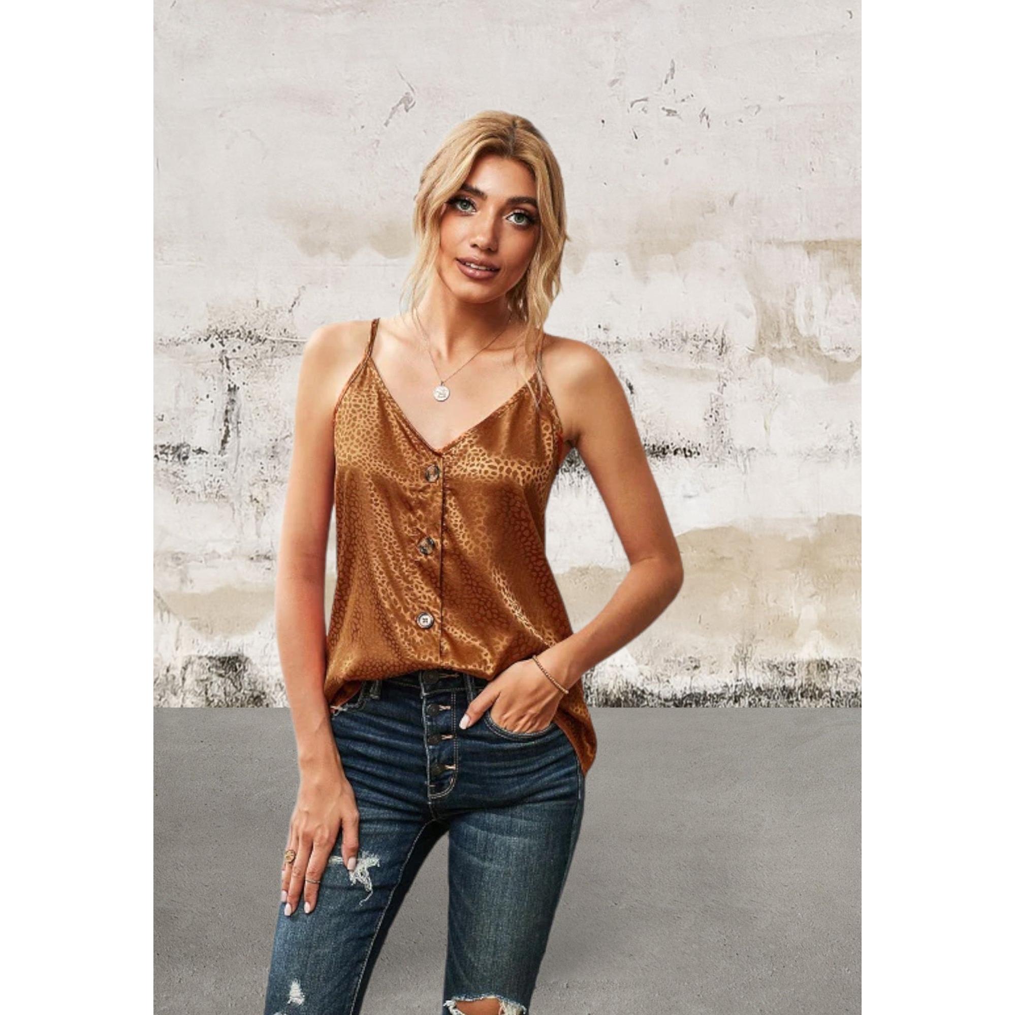 Lightweight Sleeveless Spaghetti Strap Buttoned Tank Top