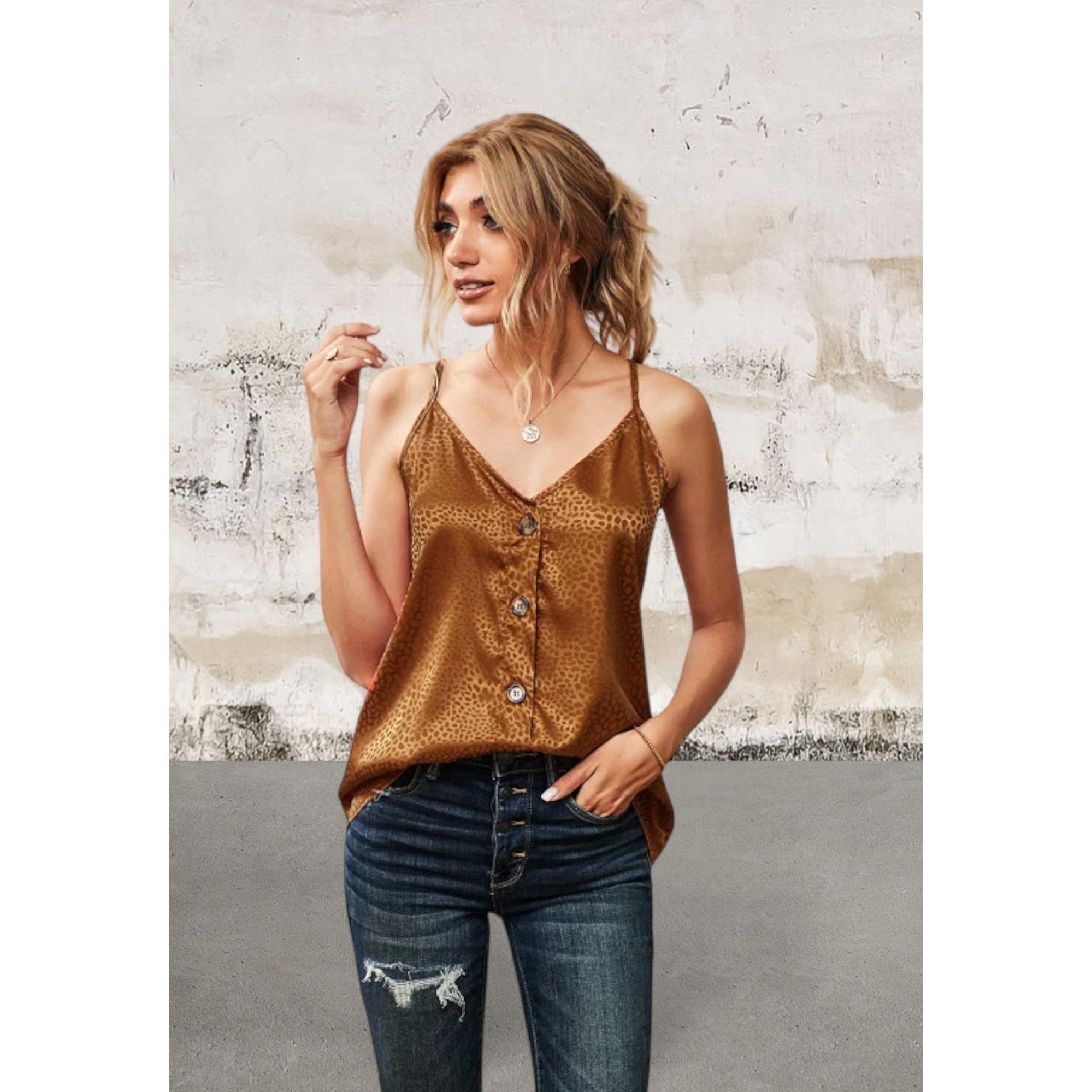 Lightweight Sleeveless Spaghetti Strap Buttoned Tank Top