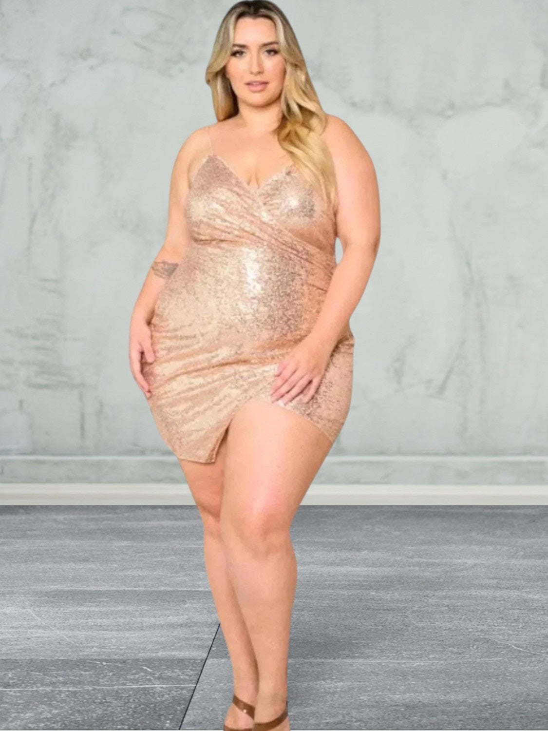 Plus size sleeveless v-neck sequins short dress