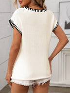 Short Sleeve Contrast Trim V-Neck Knit Top