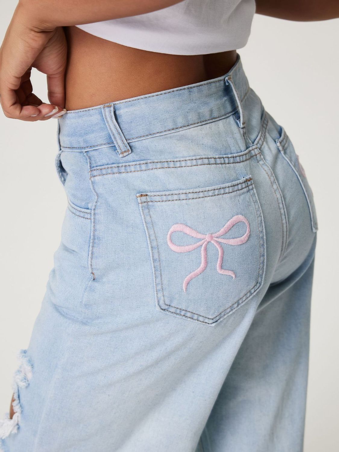 Distressed Wide Leg Ripped Jeans with Pockets