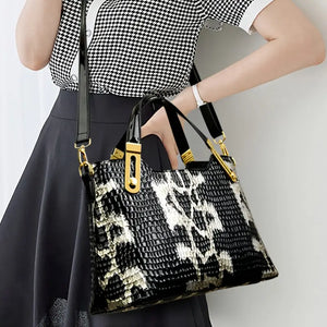 New Fashion Glossy Crossbody Handbag