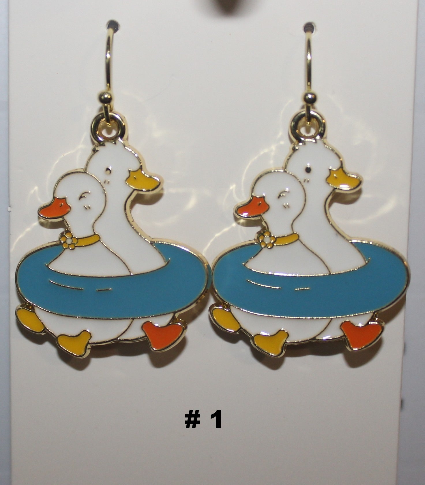Pair of duck-shaped earrings 