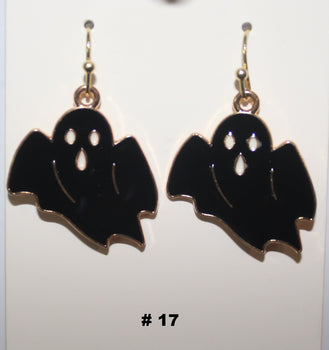 Black ghost-shaped earrings