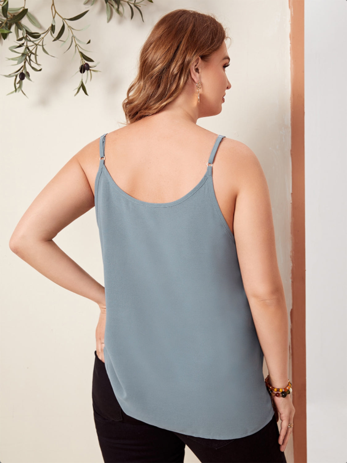 Plus Size Sleeveless Scoop Neck Cami Top