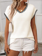 Short Sleeve Contrast Trim V-Neck Knit Top
