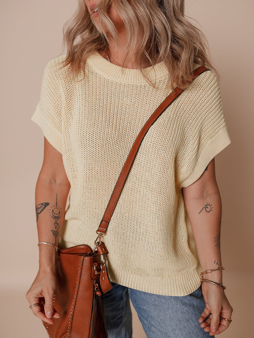 Short Sleeve Round Neck Knit Top