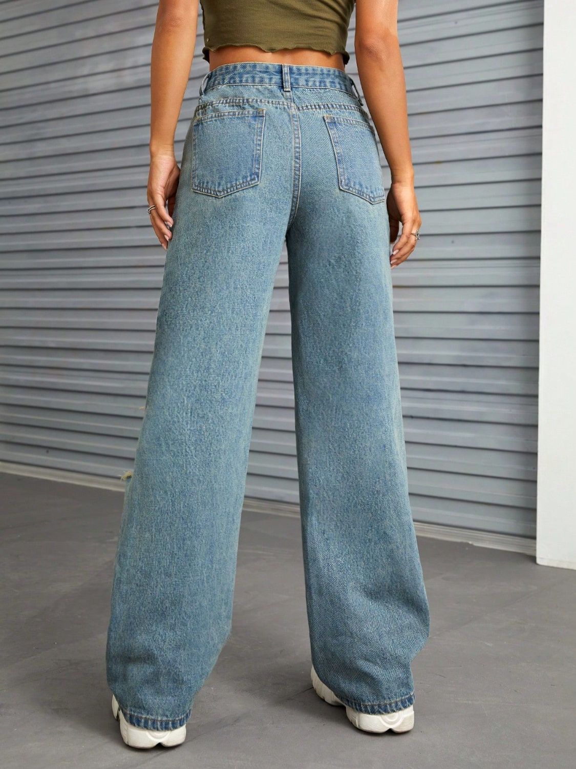 Women's Wide Leg Distressed Jeans with Pockets
