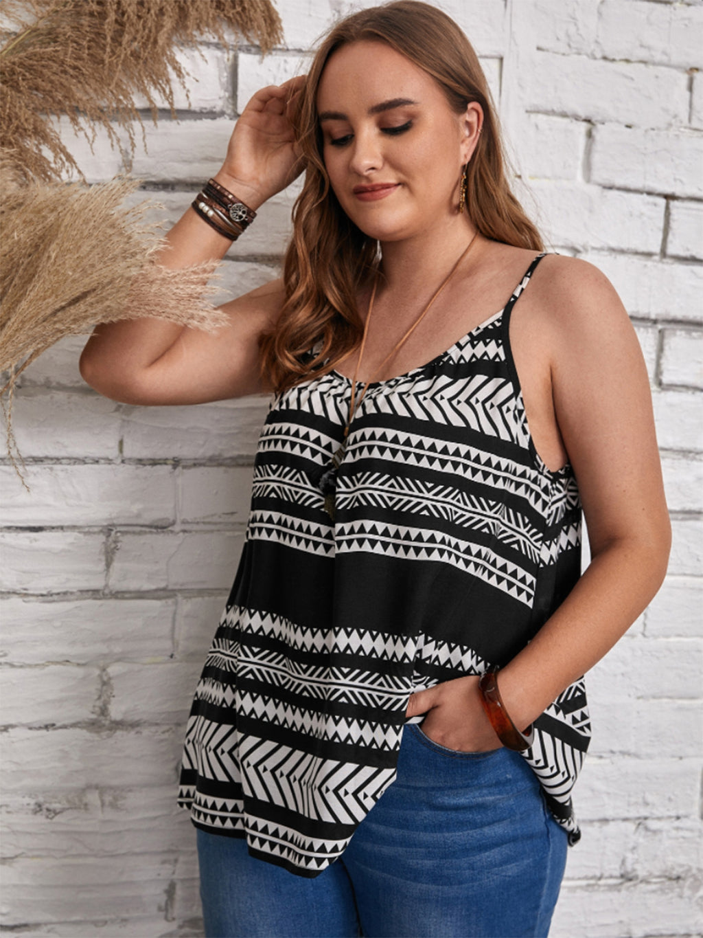 Plus Size Sleeveless Scoop Neck Cami Top