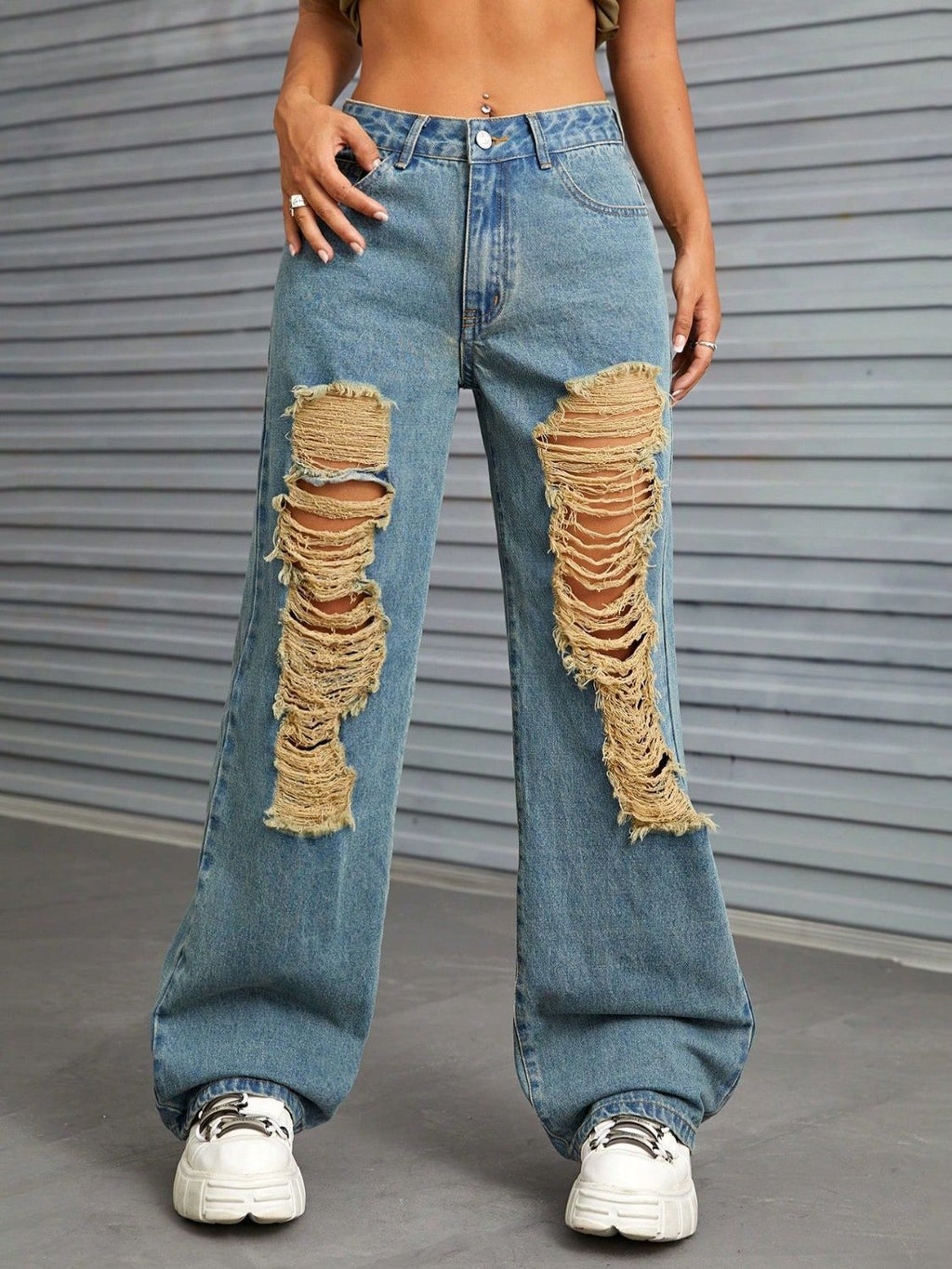 Women's Wide Leg Distressed Jeans with Pockets