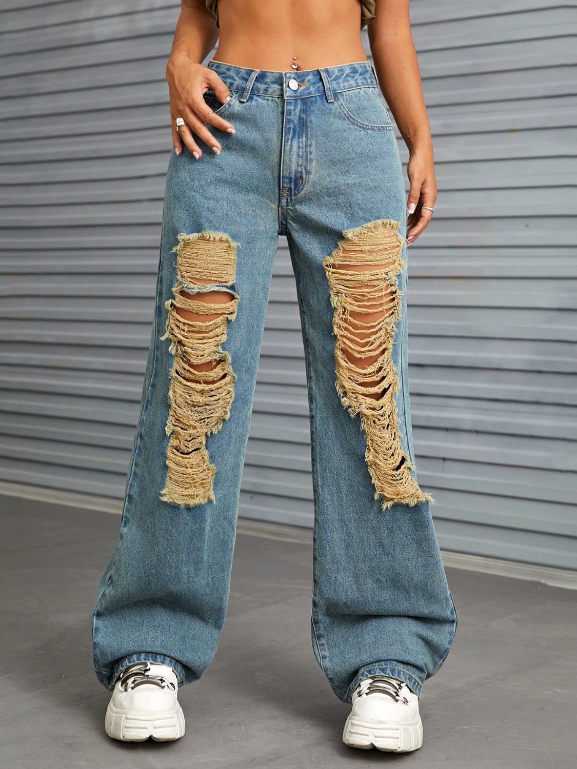 Women's Wide Leg Distressed Jeans with Pockets