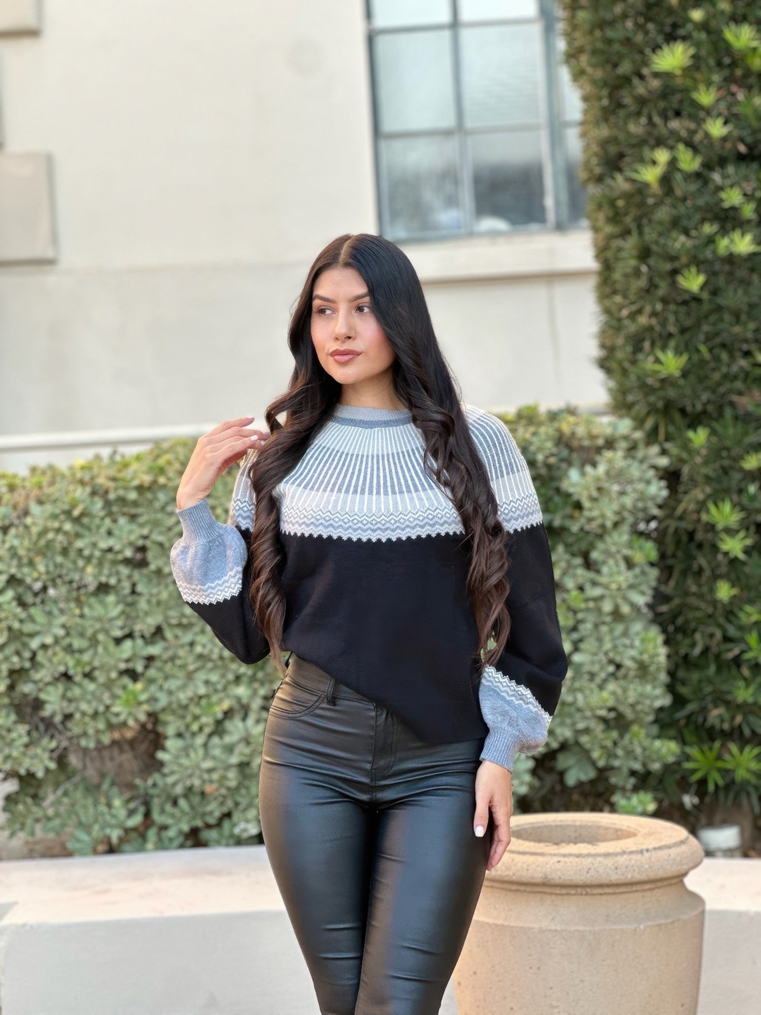 Long Sleeve Color Block Knit Pull Out Sweater