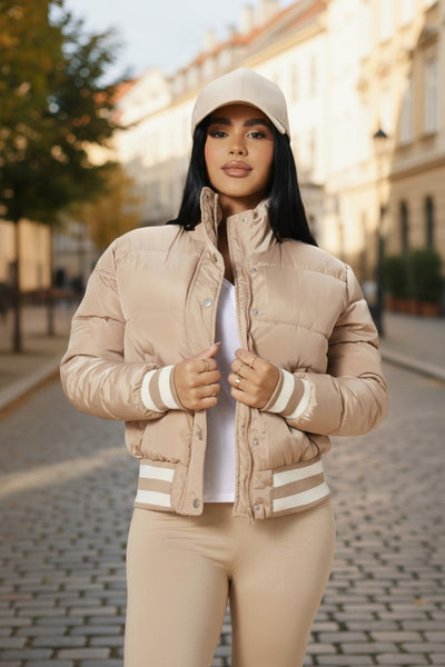 Women's Puffer Jacket Snap Button And Zipper Closure