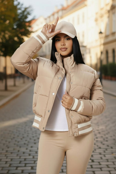 Women's Puffer Jacket Snap Button And Zipper Closure