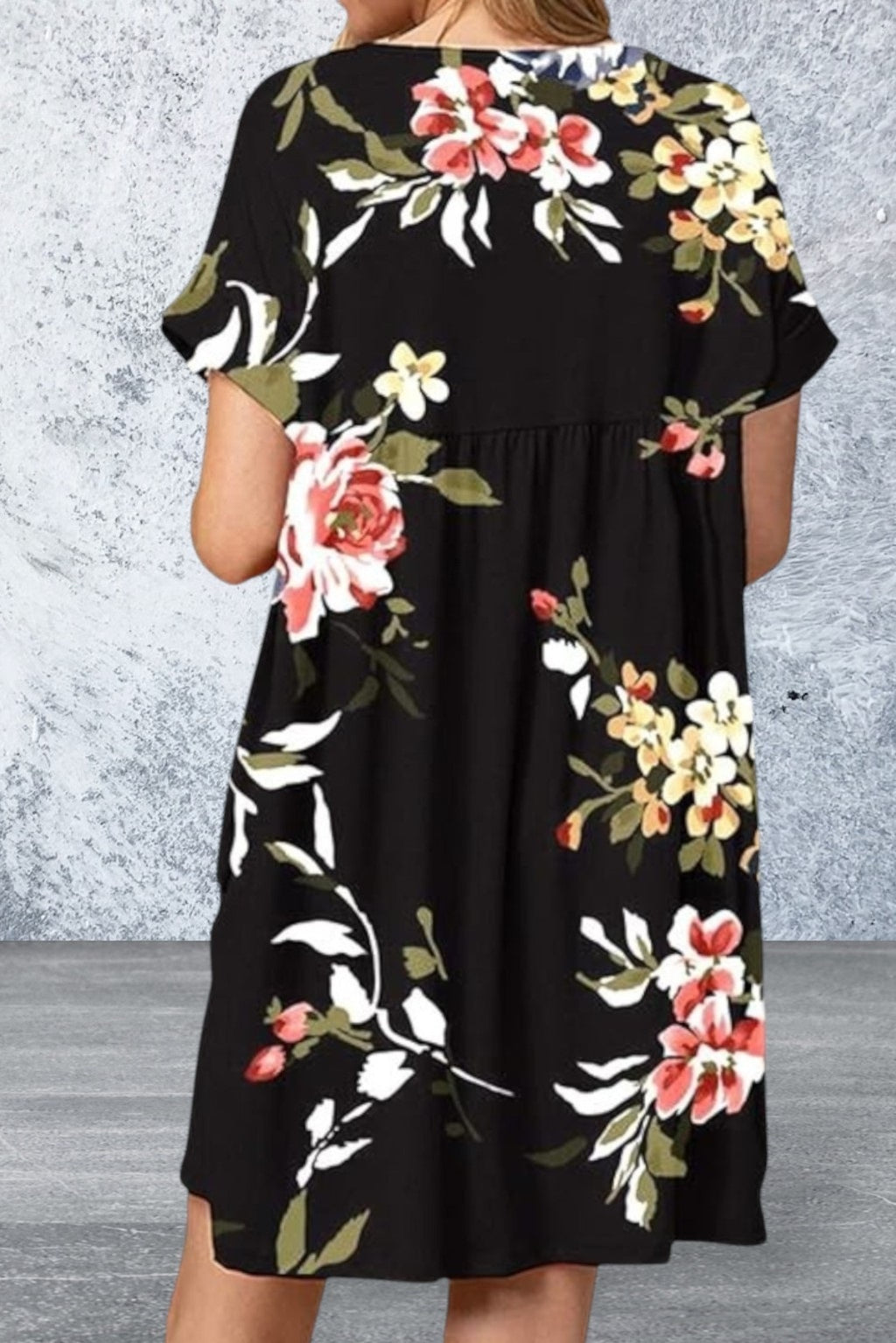 Plus Size Floral Short Sleeve Black V Neck Mini Dress