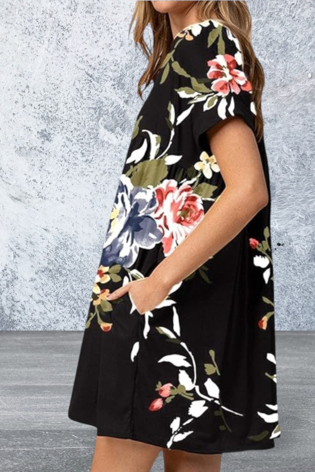 Plus Size Floral Short Sleeve Black V Neck Mini Dress