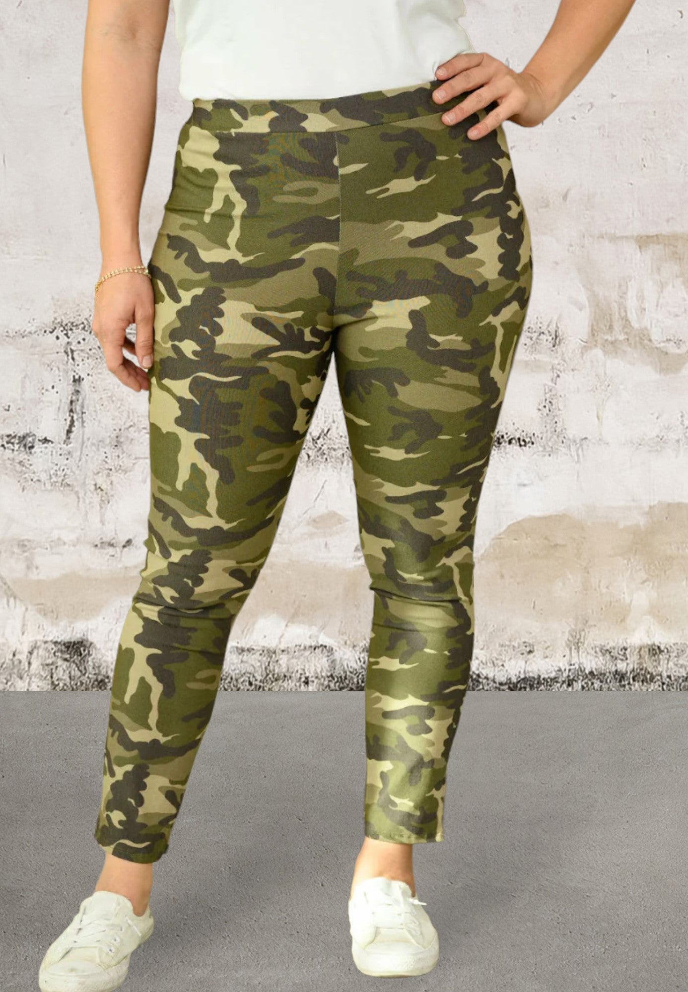 Plus size stretchy camouflage pants