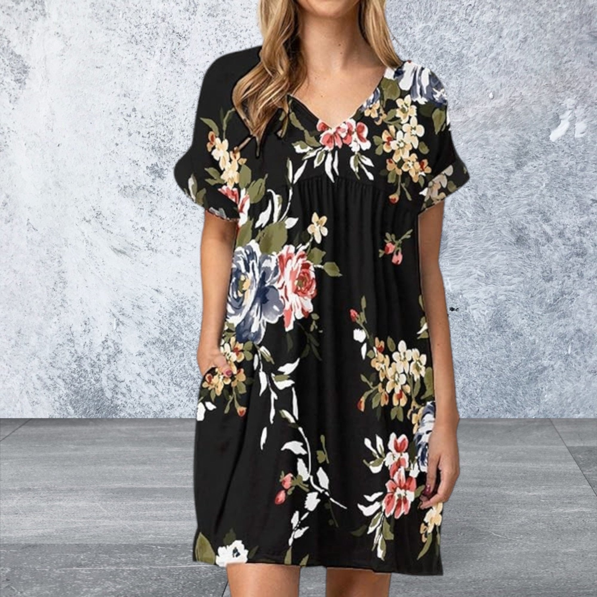 Plus Size Short Sleeve Black V Neck Mini Dress