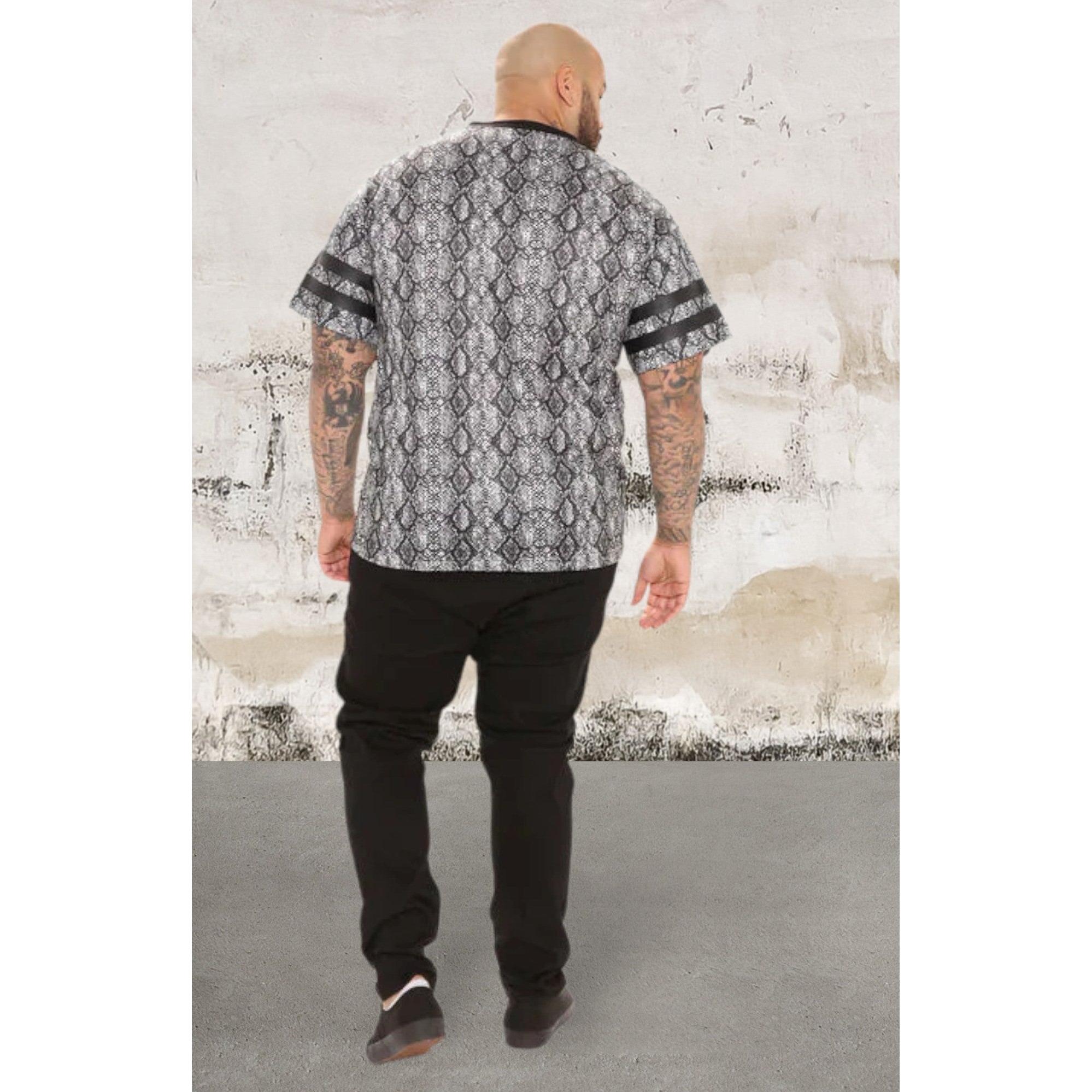 Short sleeve all over animal print top
