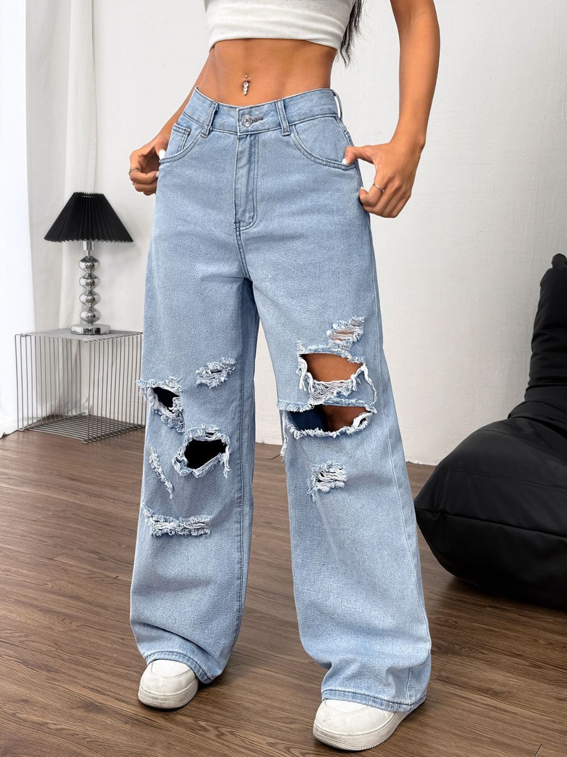 Distressed Wide Leg Ripped Jeans with Pockets