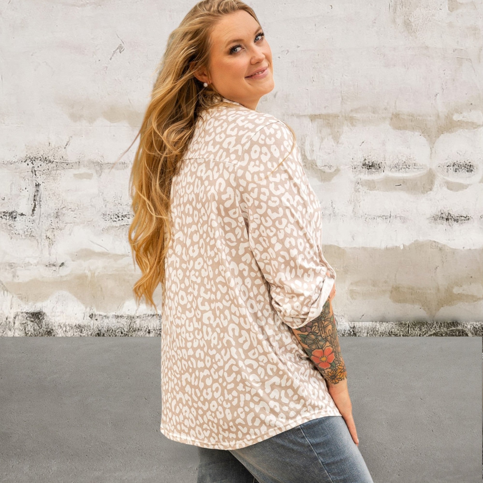Plus Size Leopard Print Tab Sleeve Top