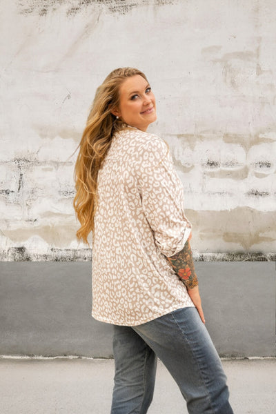 Plus Size Leopard Print Tab Sleeve Top
