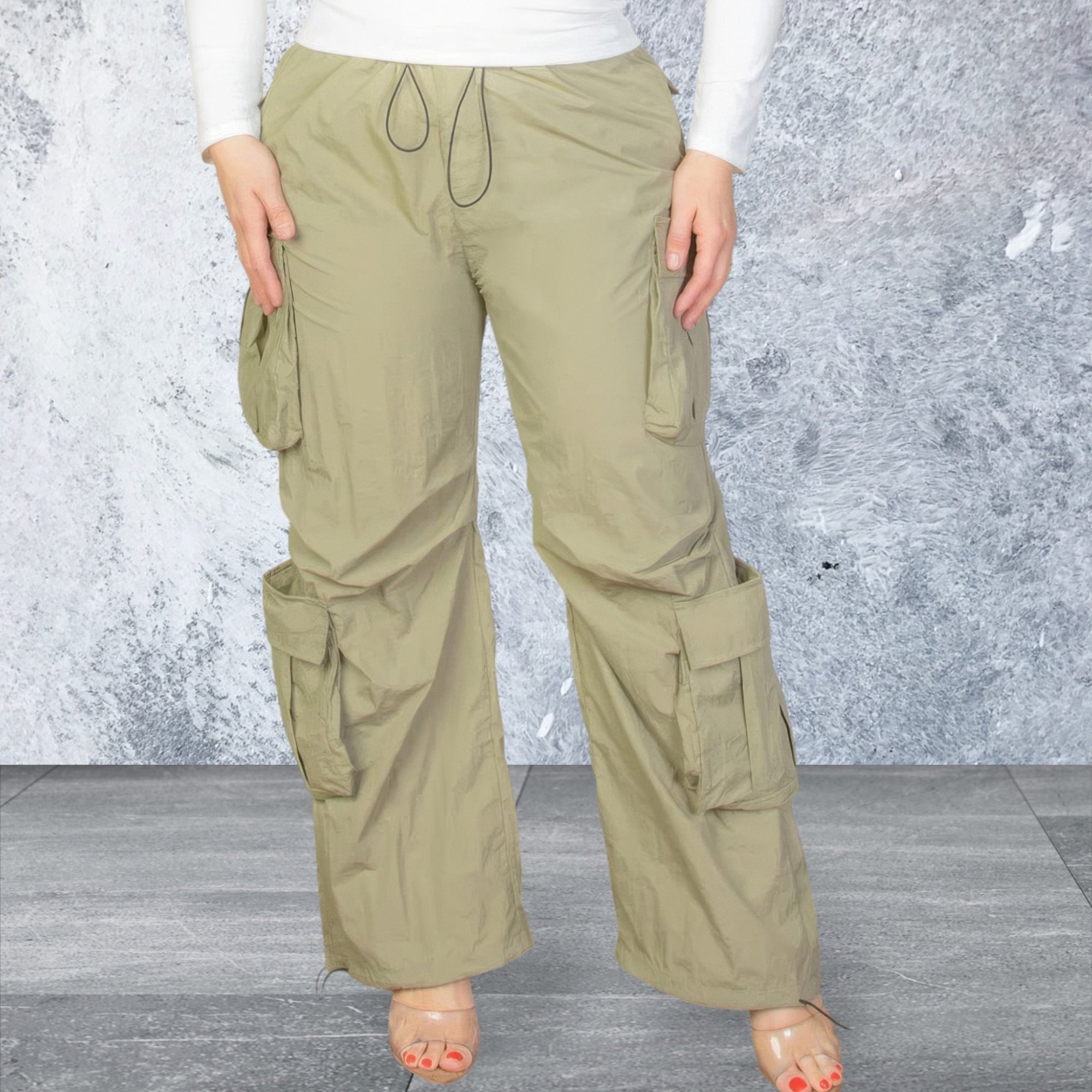 Plus Size Lightweight Flap Pockets Ruched Pants