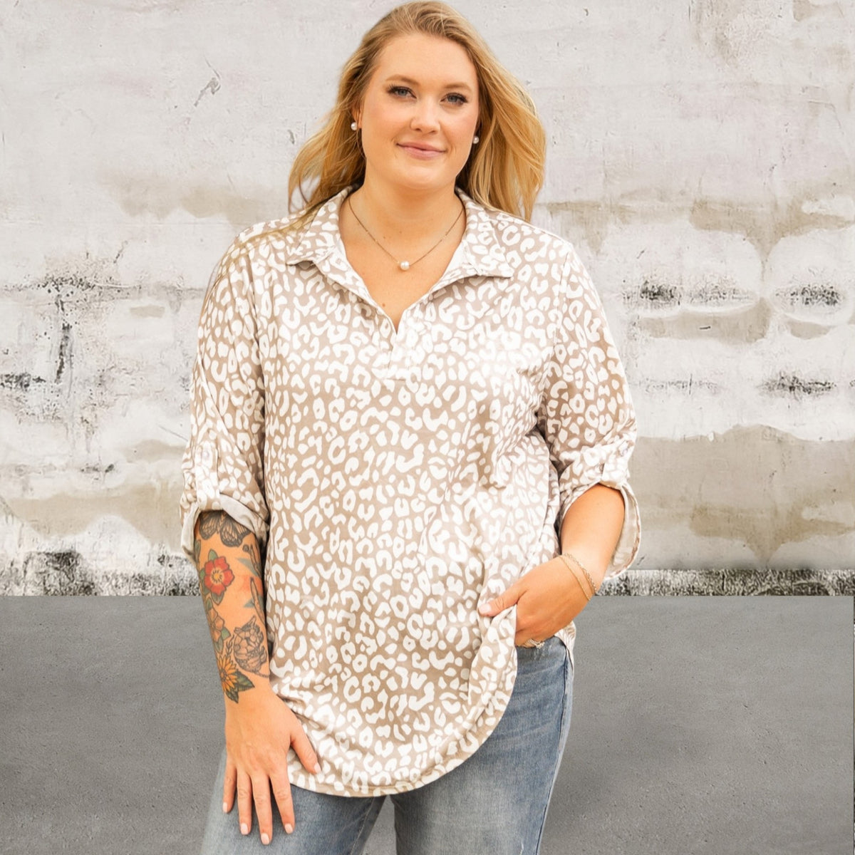 Plus Size Leopard Print Tab Sleeve Top