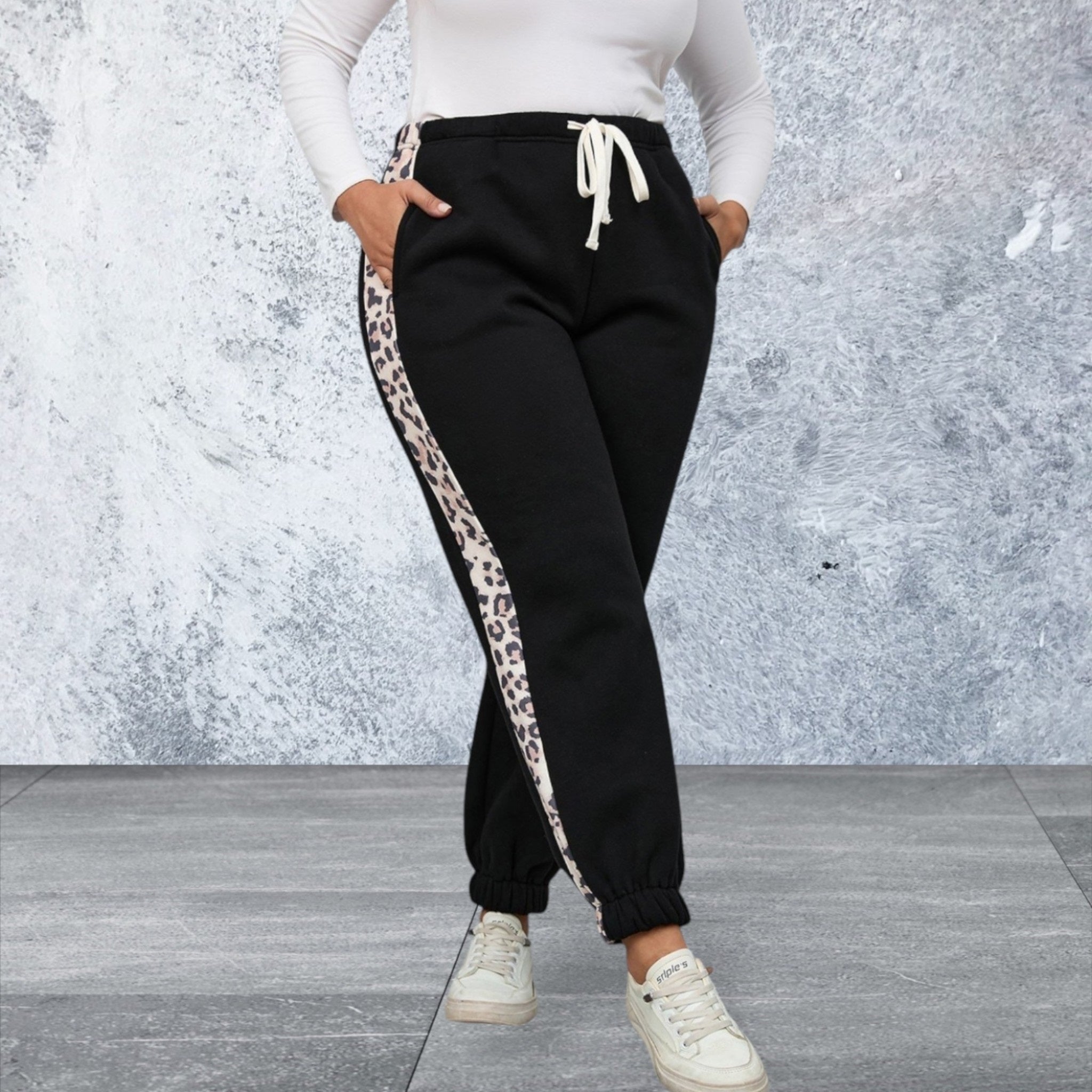 Plus Size Leopard Print On The Side Joggers