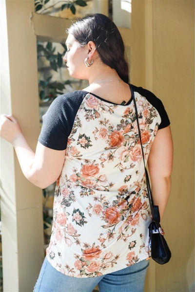 Plus size short sleeve floral print top