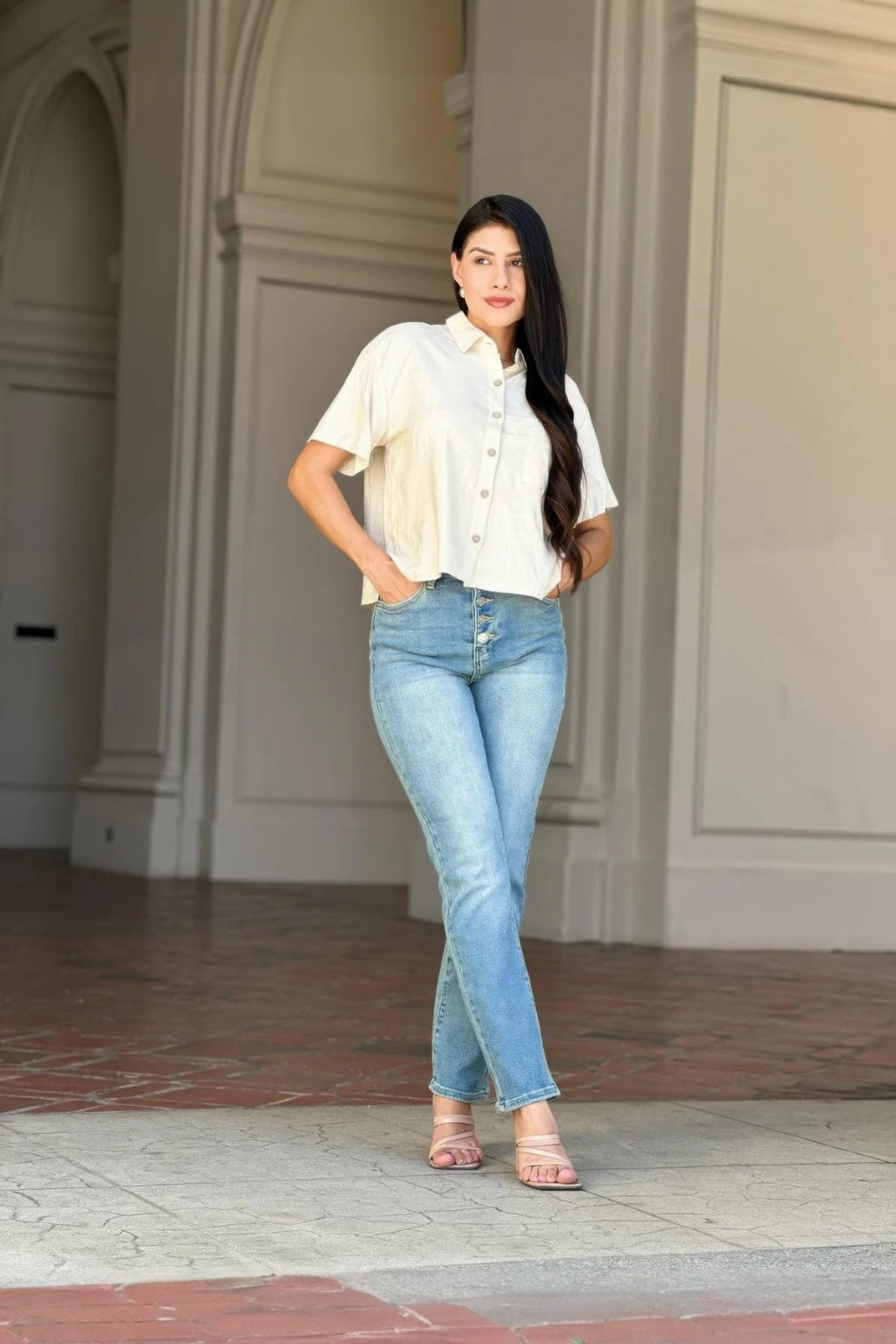 Women's High Rise Straight Leg cut Denim Jeans