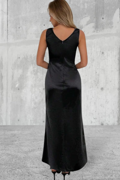 Sleeveless Long V-Neck Slim Fit Party Dress