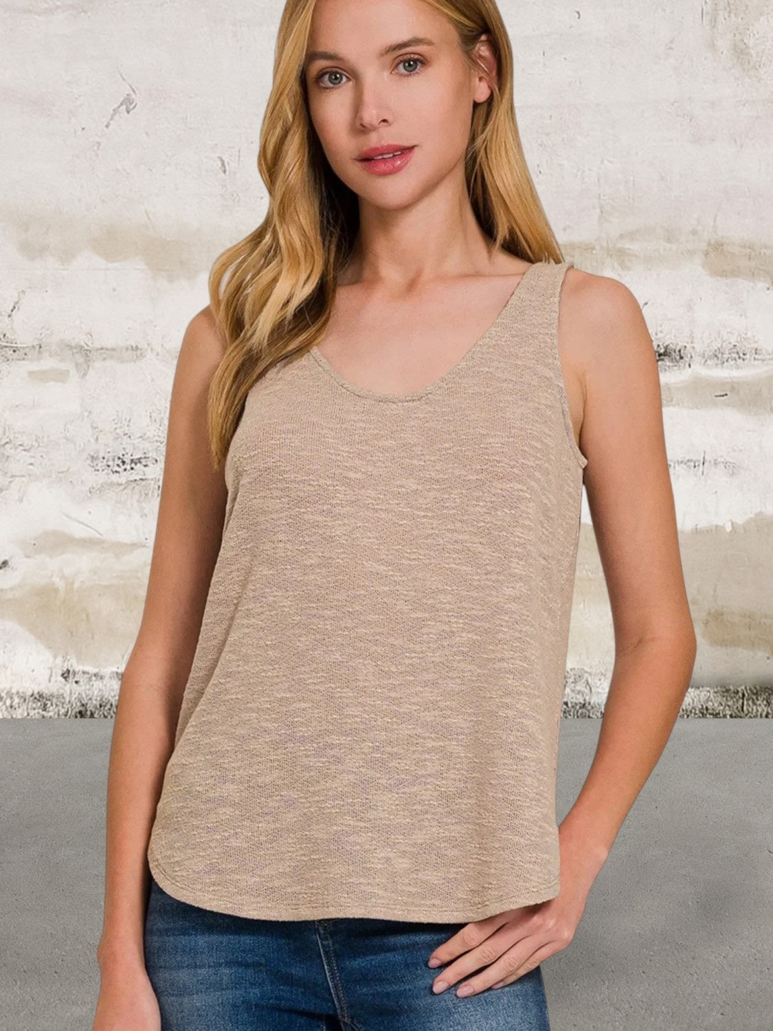 Sleeveless  Round Neck Tank Top